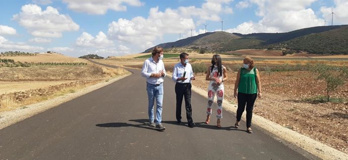 Fernández Tapia-Ruano visita actuaciones en Cañete la Real e informa del Plan Repara II