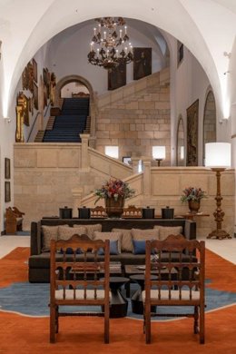 Uno de los halls con los que cuenta el Parador de San Marcos de León.