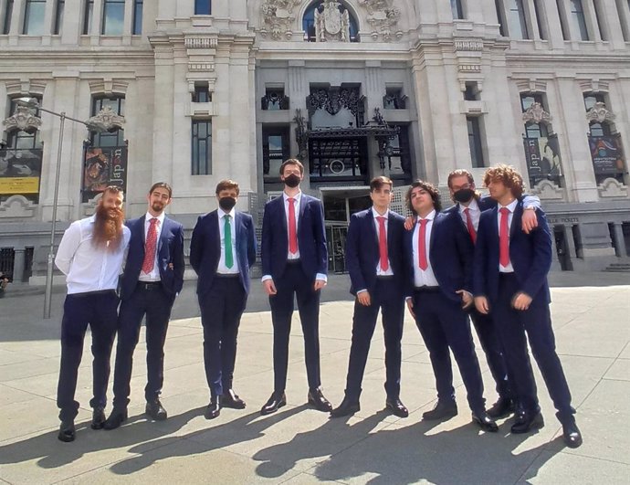 El equipo de MAD Lions vestido con las marcas de El Corte Inglés