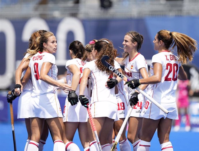 Archivo - La selección española femenina de hockey hierba en un partido en los Juegos Olímpicos de Tokyo 2020