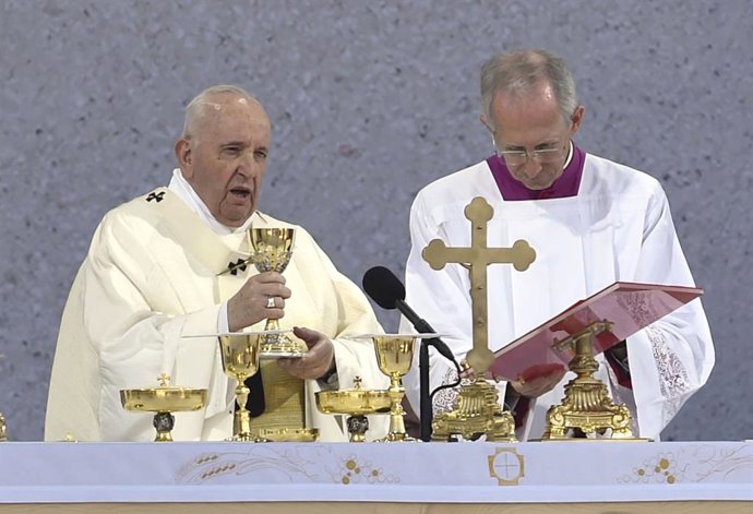 15 September 2021, Slovakia, Sastin: Pope Francis leads the Holy Mass in the open-air area at the National Shrine in Sastin, which is known as a pilgrimage site where people come to venerate the statue of the Our Lady of Sorrows. Photo: ?álek Václav/CTK