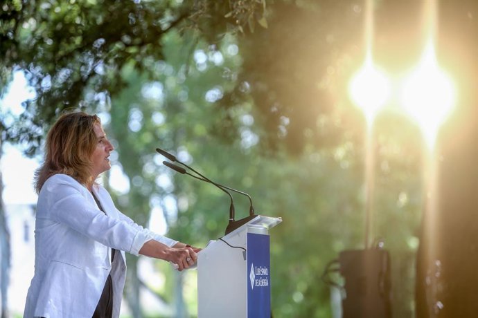 La vicepresidenta tercera del Gobierno y ministra para la Transición Ecológica y el Reto Demográfico, Teresa Ribera, interviene en la 31 edición de la entrega de los Premios de la Energía en el Jardín de Casa Mónico, a 20 de septiembre de 2021, en Madr