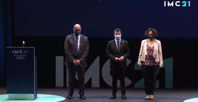 El director del International Mobility Congress (IMC21), Joan Serra, el presidente de la Generalitat, Pere Aragons, y la alcaldesa de Sitges (Barcelona), Aurora Carbonell