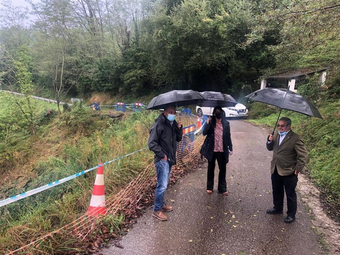 Obras de reparación del argayo en Naves