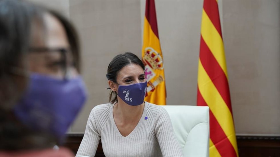 La ministra de Igualdad, Irene Montero, en una reunión