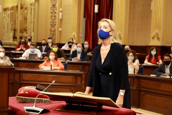 La diputada popular Isabel Borrás, durante su nombramiento como portavoz en la Comisión de Salud del Parlament.