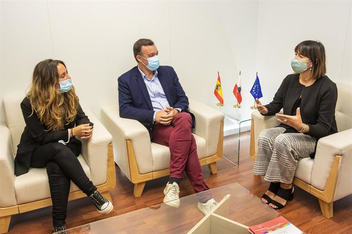 La Consejera De Economía Y Hacienda, María Sánchez, Recibe A La Junta Directiva De La Asociación De Empresas Y Profesionales Organizadores De Eventos Y Congresos De Cantabria (OPCE)