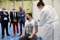 La vacunación sin cita en la UC discurre con "éxito" y supera las 150 dosis administradas por la mañana