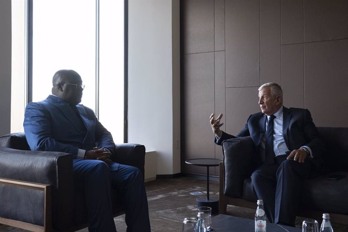 FII Institute CEO Richard Attias (right) speaks with Democratic Republic of the Congo President Félix-Antoine Tshisekedi Tshilombo about global collaboration on vaccine development at the FII Institute Health is Wealth roundtable in New York today, Sept