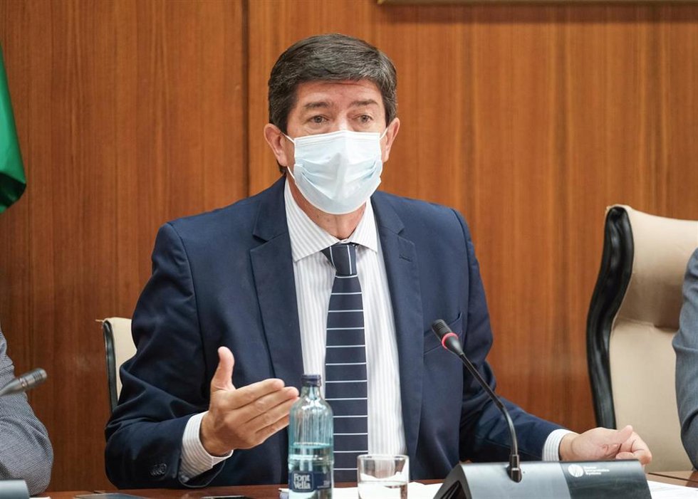 El vicepresidente y consejero andaluz de Turismo, Regeneración, Justicia y Administración Local, Juan Marín, en comisión parlamentaria.