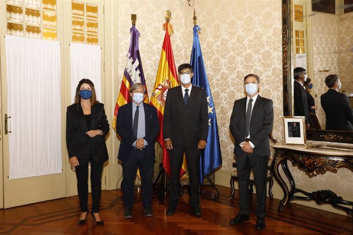 Maria Antnia García, Joan Roselló y Fernando Toll-Messía toman posesión de sus cargos como síndicos de cuentas.