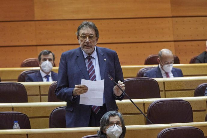 Archivo - El portavoz del grupo parlamentario nacionalista en el Senado, Josep Lluís Cleries i Gonzlez durante una sesión de control al Gobierno en el Senado, en Madrid (España)