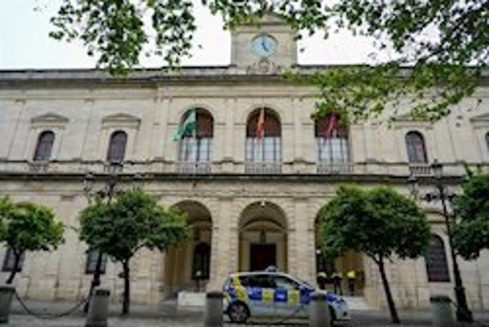Archivo - Fachada del Ayuntamiento Sevilla