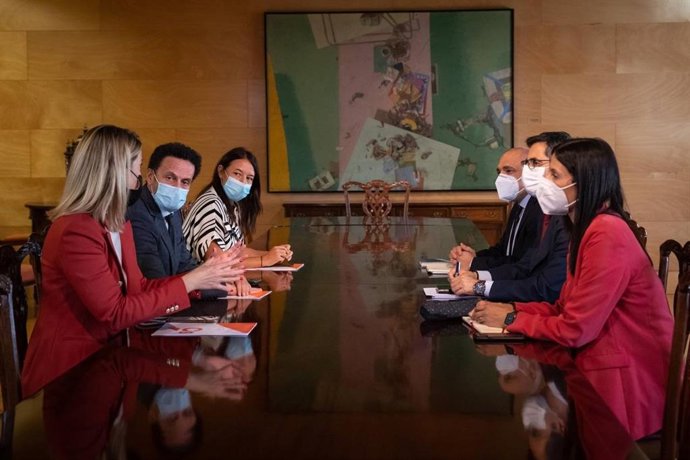 Reunión de Ciudadanos con el ministro de la Presidencia, Félix Bolaños, en el Congreso