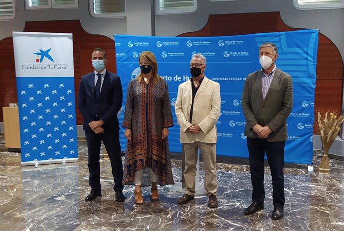 Presentación de la tercera Semana del Corazón en el Centro de Recepción y Documentación del Puerto de Huelva.