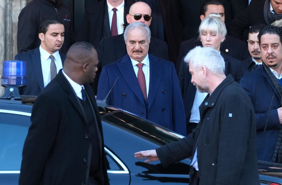 Archivo - El general Jalifa Haftar.