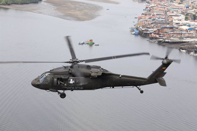 Archivo - Helicóptero de la Policía Antinarcóticos de Colombia