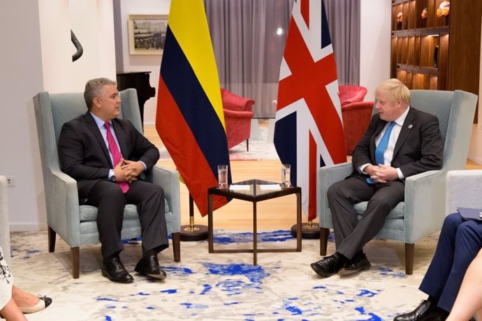 El presidente de Colombia, Iván Duque, junto al primer ministro británico, Boris Johnson, en una reunión en Nueva York