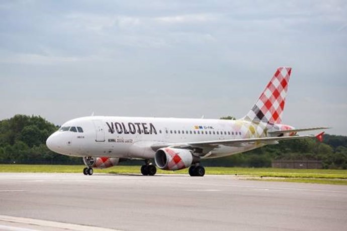 Archivo - Un avión de Volotea