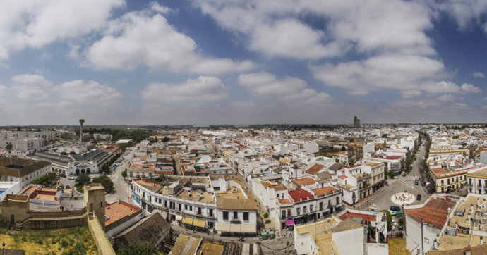 Archivo - Panorámica de Utrera desde el castillo.