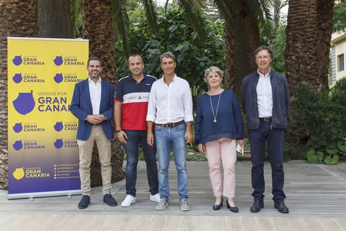 Lucas Bravo de Laguna, Martín Sosa, Enrique Hernández Bento, Carmen Guerra o José Mari Ponce