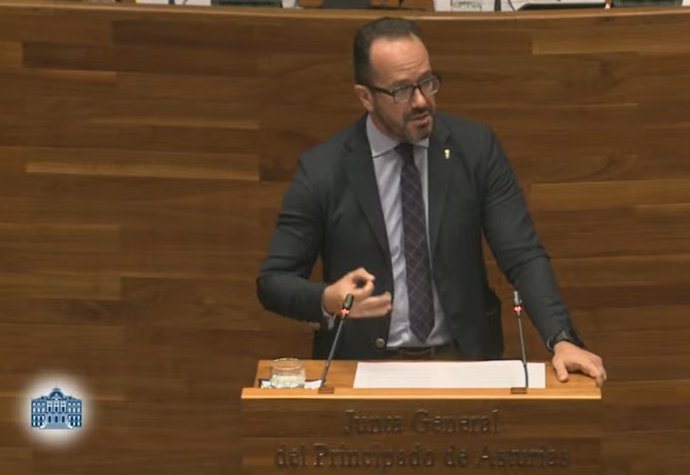 El portavoz de Vox en la Junta General, Ignacio Blanco