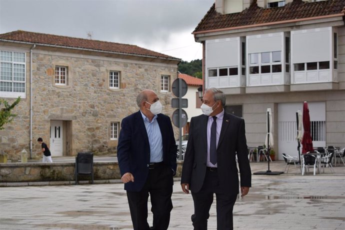 El presidente de la Diputación de Lugo, José Tomé, y el alcalde de Pantón, José Luis Álvarez