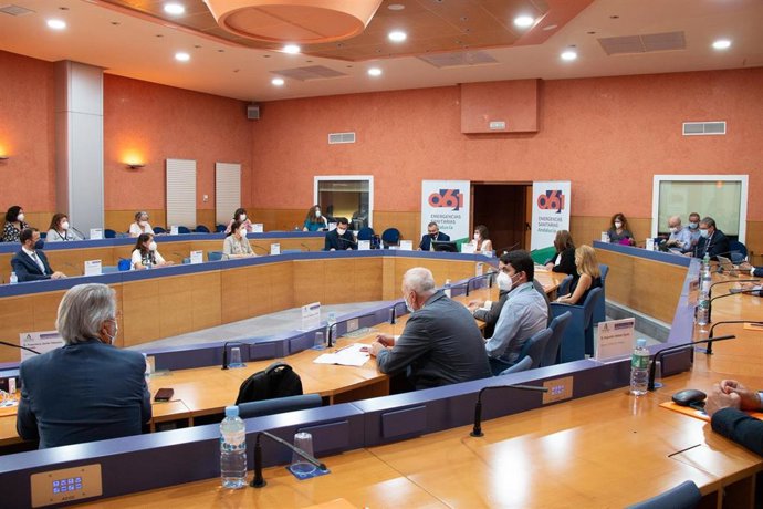 EPES 061 reúne a más de un centenar de cuidadores, familiares, agentes sociales y sanitarios relacionados con la enfermedad de Alzheimer