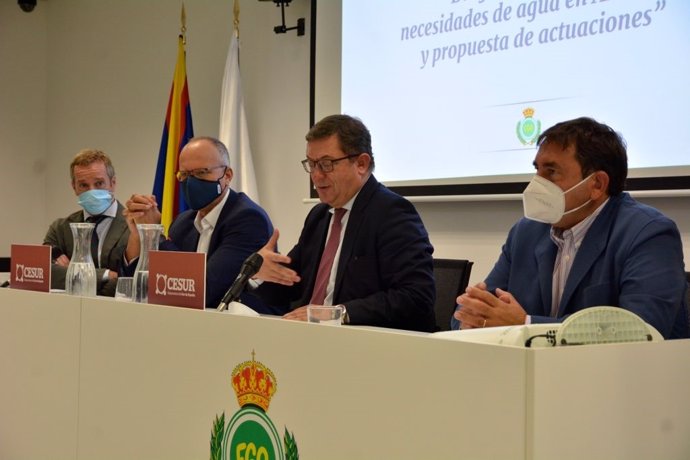 Presentación del informe 'Diagnóstico sobre las necesidades de agua en Andalucía y propuesta de actuaciones', impulsado por Cesur.