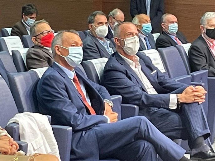 Salvador Navarro y Perfecto Palacio (CEV)