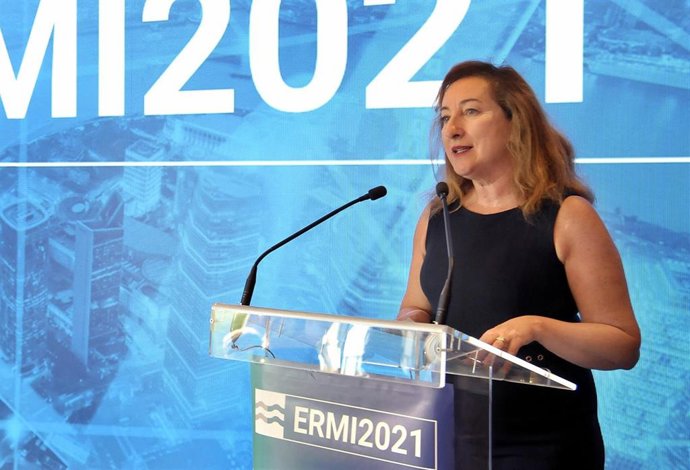 La diputada de Innovación, Municipios Inteligentes y Transformación Digital de la Diputación de Cádiz, Isabel Gallardo, durante la presentación del II Encuentro Regional de Municipios Inteligentes.