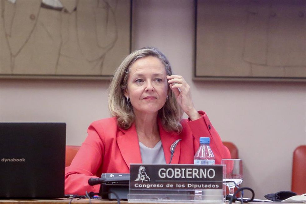 La vicepresidenta primera del Gobierno y ministra de Asuntos Económicos y Transformación Digital, Nadia Calviño, comparece en la Comisión Mixta para la Unión Europea en el Congreso