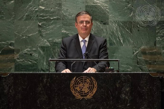 El ministro de Exteriores de México, Marcelo Ebrard, habla ante la Asamblea General de la ONU.
