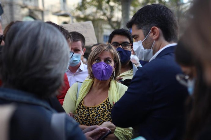 La exconsellera de Salud de la Generalitat Alba Vergés en una concentración convocada contra la detención del expresidente Carles Puigdemont en l'Alguer (Cerdeña), a 24 de septiembre de 2021, en Barcelona, Catalunya, (España). Convocada por la Assemblea