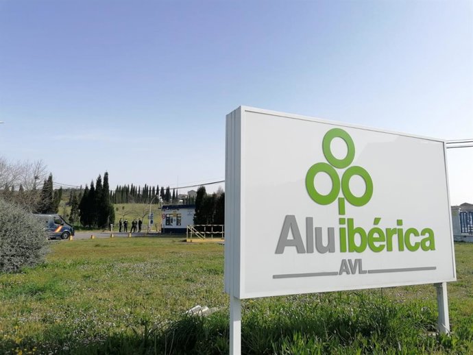 Archivo - Registro en Alu Ibérica, en Avilés