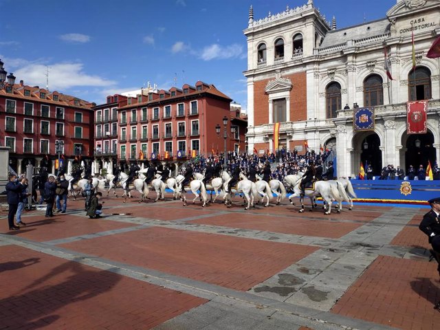 Actos centrales del Día de la Policía Nacional en la Plaza Mayor de Valladolid.