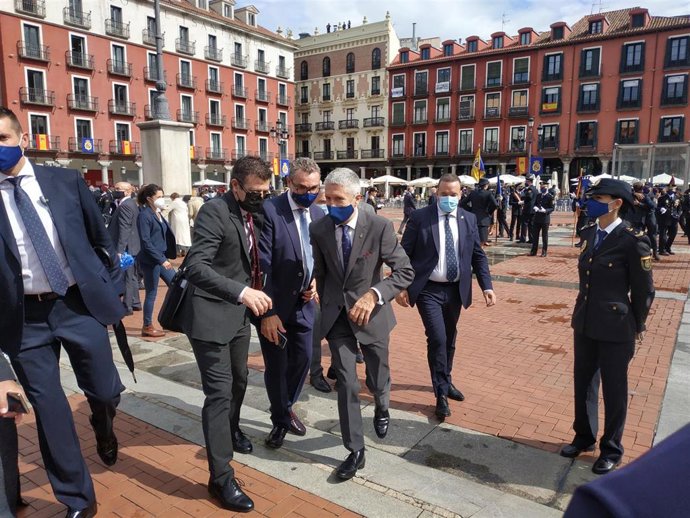 Fernando Grande-Marlaska, en la Plaza Mayor de Valladolid con motivo del acto central del Día de la Policía Nacional.