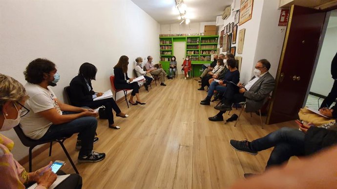 Asociaciones vecinales afectadas por los ruidos de las terrazas solicitan amparo a Delegación del Gobierno