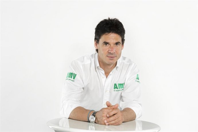 Archivo - El expiloto Álex Crivillé, embajador de AMV Seguros