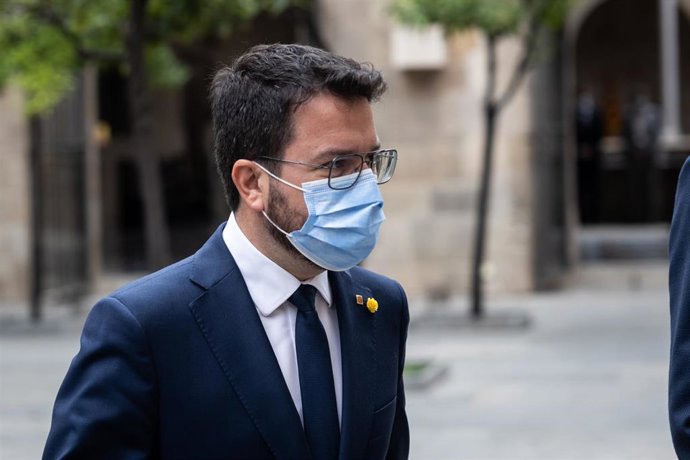 El presidente de la Generalitat de Catalunya, Pere Aragons, acude a la reunión de hoy con todos los consellers