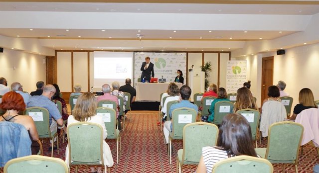 Profesionales del Hospital Costa del Sol presentan los primeros resultados de un estudio sobre factores de riesgo clínicos y biológicos del COVID