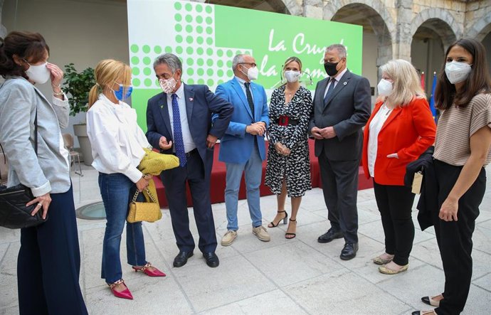 Acto en el Parlamento de Cantabria con motivo del Día Mundial del Farmacéutico
