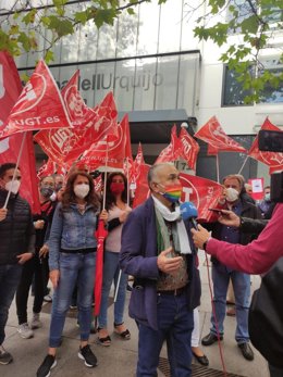 El secretario general de UGT, Pepe Álvarez, en las protestas contra el ERE de Banco Sabadell.