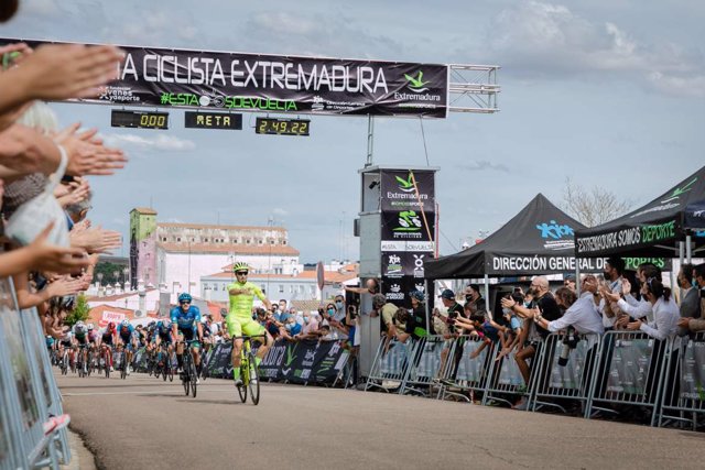 Miguel Ángel Fernández gana en Olivenza