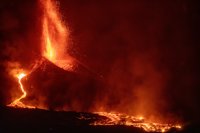Abierto un nuevo foco de emisión del volcán de La Palma más al oeste del foco principal
