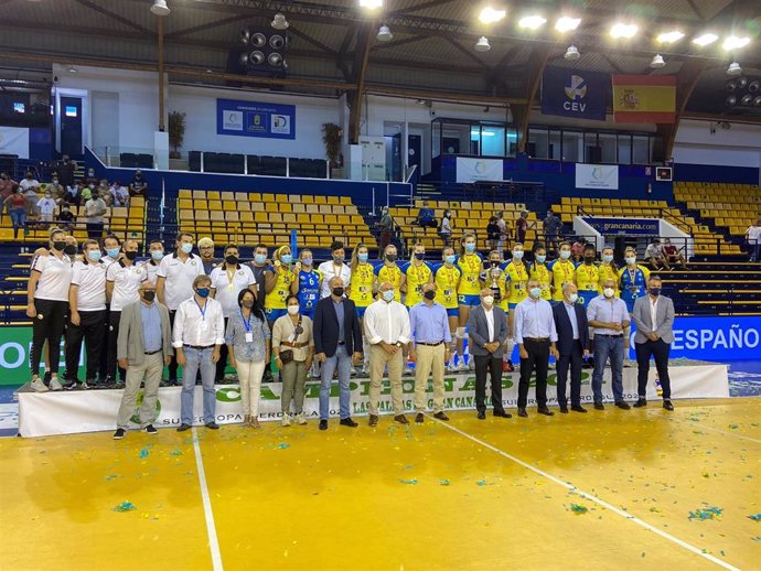 El CV Gran Canaria Urbaser, campeón de la Supercopa Iberdrola de voleibol