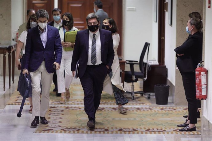 Archivo - El ministro de Inclusión, Seguridad Social y Migraciones, José Luis Escrivá, acude a la comisión de Seguimiento de Evaluación de los Acuerdos del Pacto de Toledo, en el Congreso 