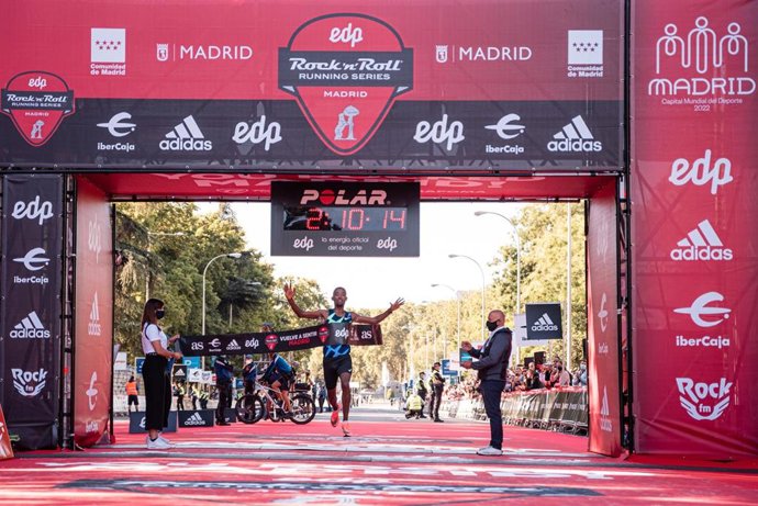 El etíope Abdela Godana, ganador del maratón del EDP Rock 'n' Roll Running Series Madrid