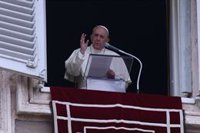 El Papa muestra en el Ángelus su "cercanía y solidaridad" a los afectados por la erupción del volcán de La Palma