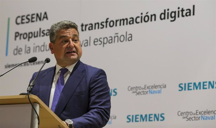 CEO de Siemens en España, Miguel Ángel López, comparece durante la celebración del acto inaugural del Centro de Excelencia del Sector Naval (CESENA) en el edificio del Centro de Innovación y Servicios, a 21 de septiembre de 2021, en Ferrol.